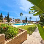 Vista Piscina شقة جويا