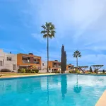 Vista Piscina شقة