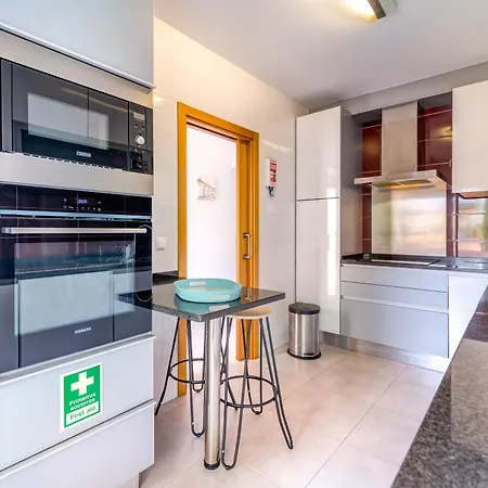 Vista Piscina Apartamento