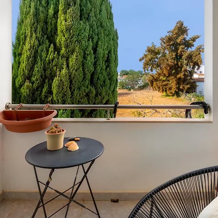 Vista Piscina Apartamento