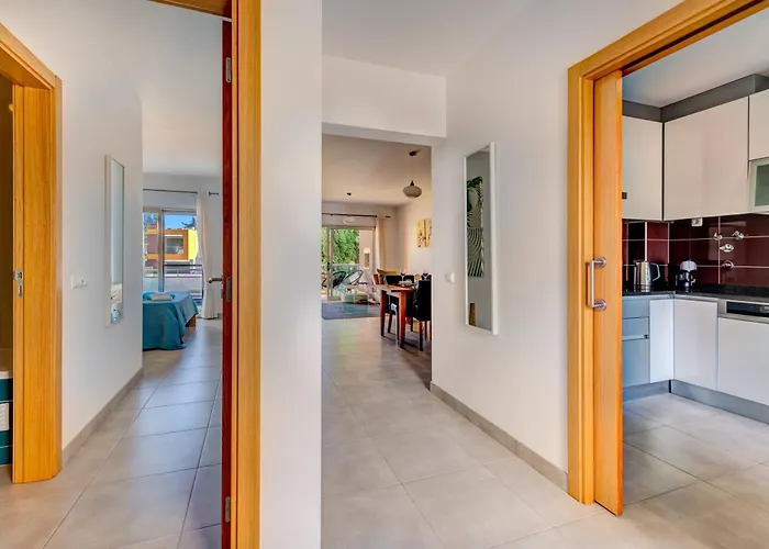 Vista Piscina جويا