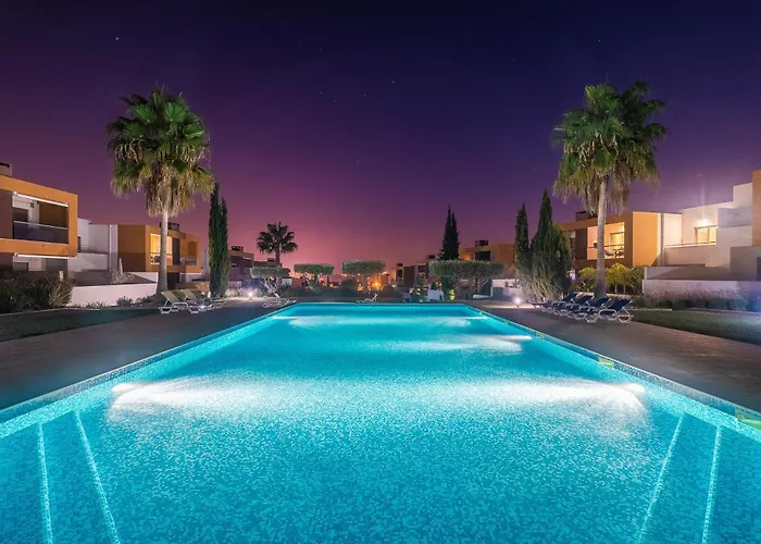 Vista Piscina شقة